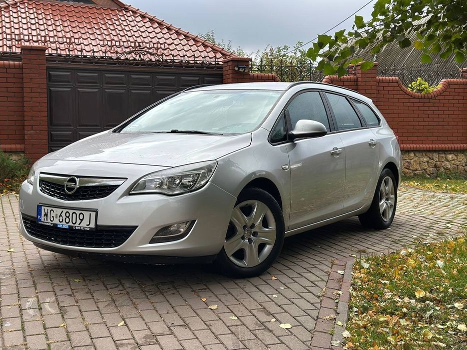 Продам Opel Astra J 1.7 дизель в Харкові