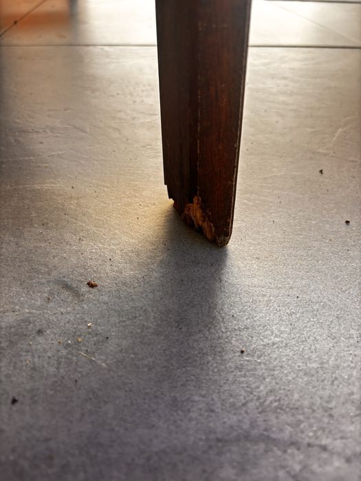 Conjunto mesa e bancos de jardim