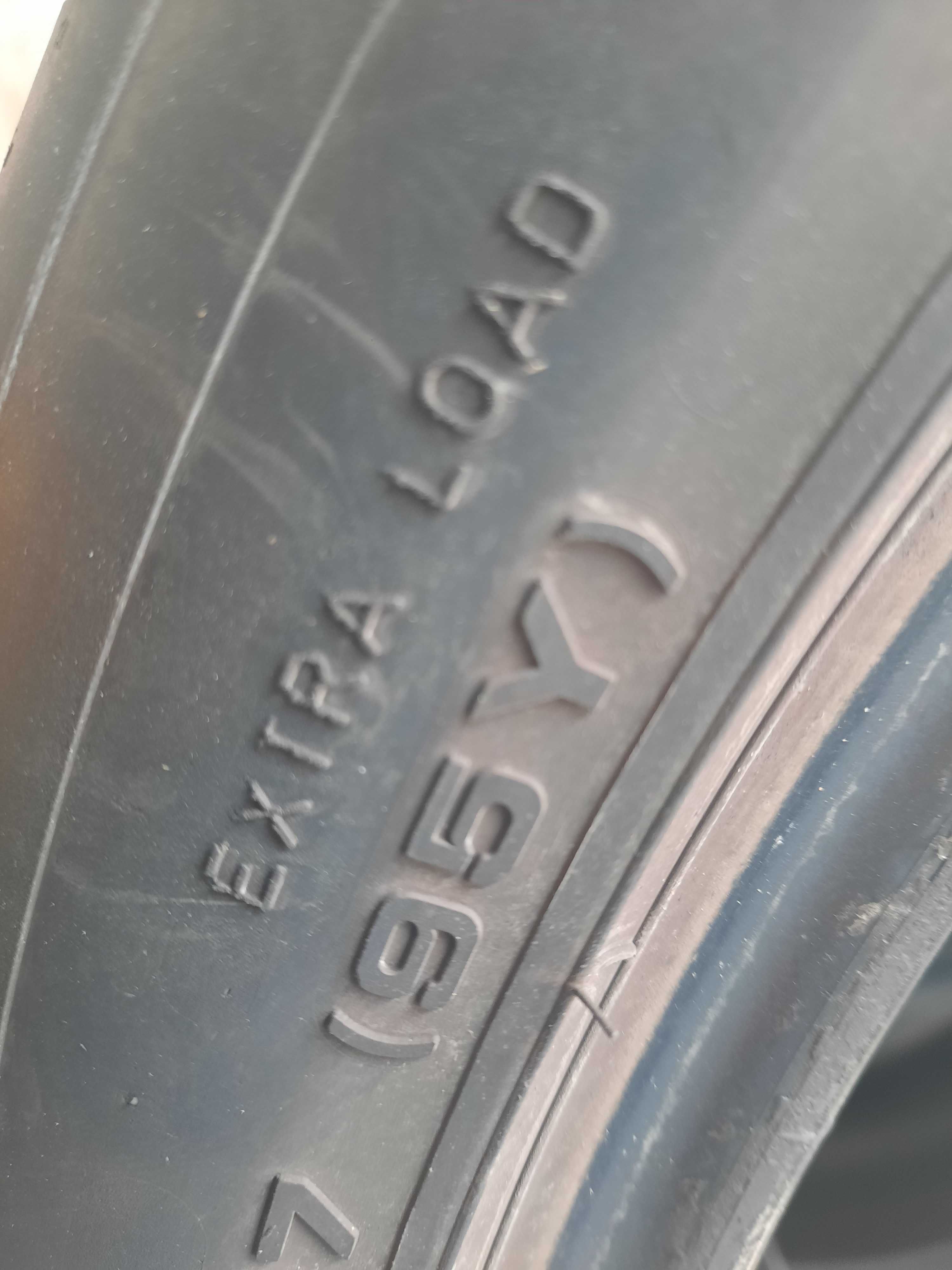 Komplet opon letnich 215/50/17 Dunlop