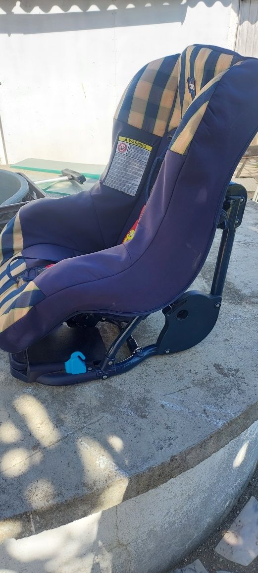 Cadeira auto usada