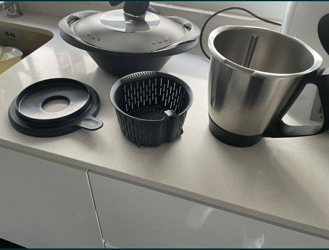 Bimby TM5 completa para despachar, vendo pelo melhor preço.