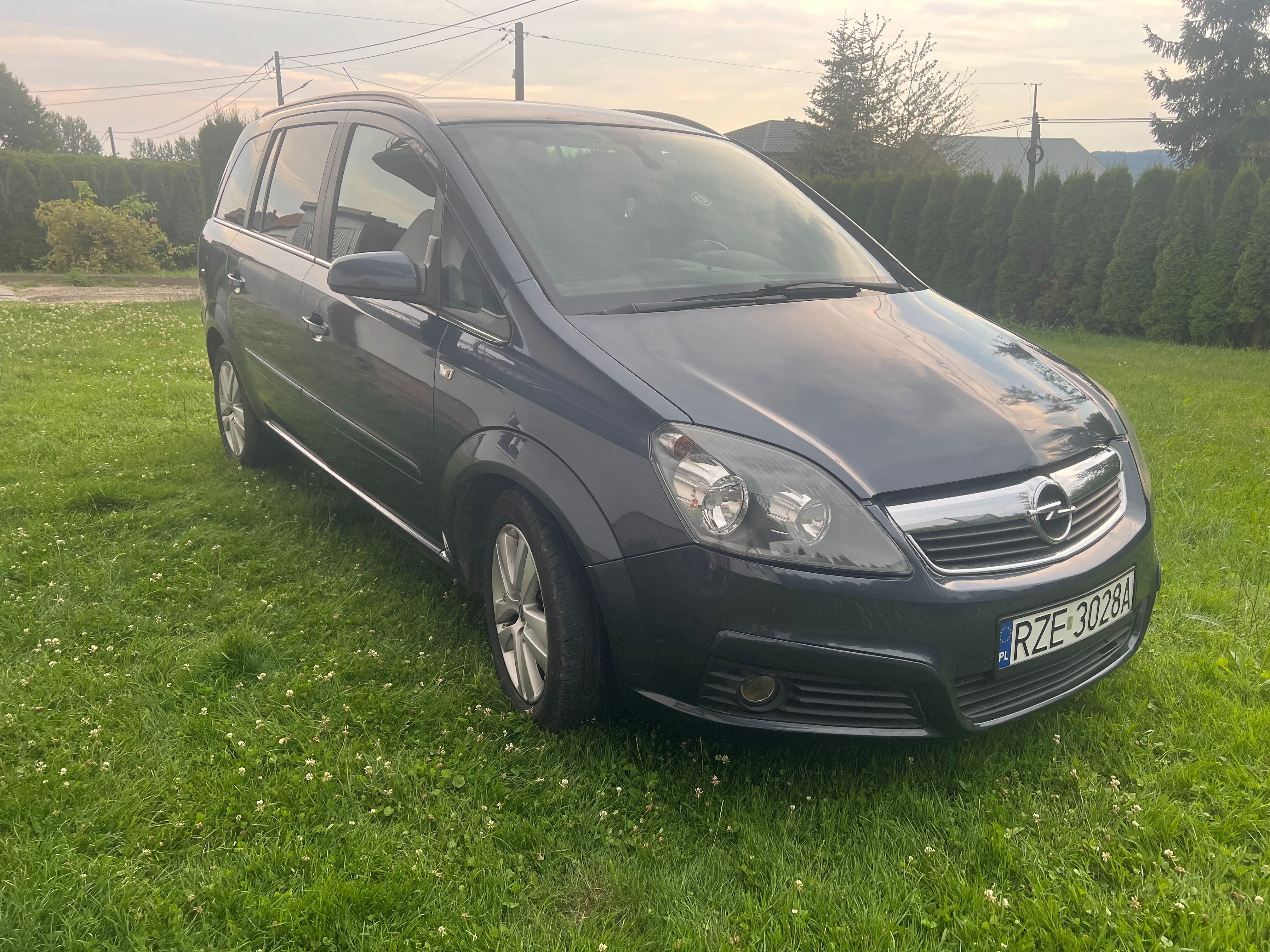 Opel zafira 7 osobowy