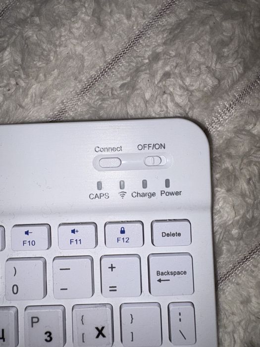 Клавіатура нова до будь-якого пристрою