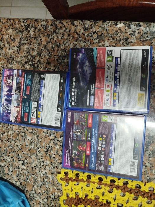 Vendo jogos PS4.