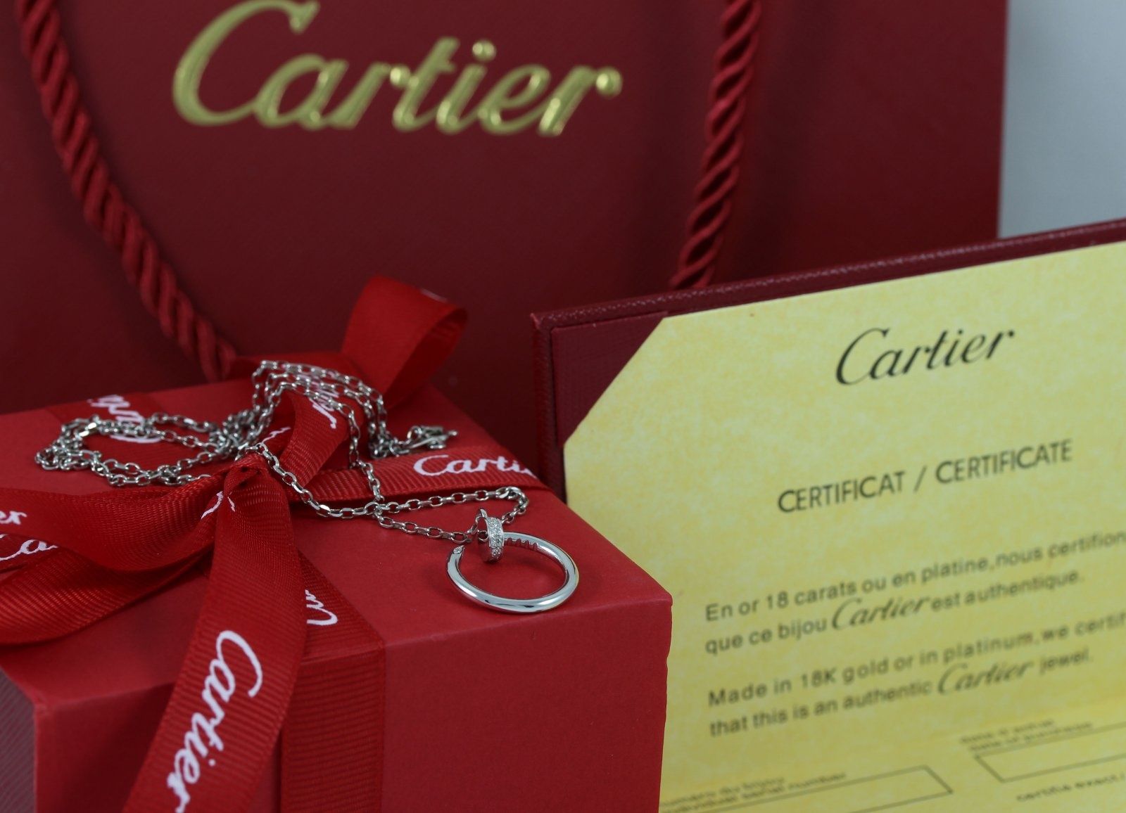 Золотой подвес Juste un Clou (Гвоздь) CARTIER с бриллиантами - 0,14 сt