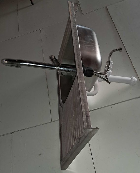 Zlewozmywak jednokomorowy 50x80 cm z baterią, syfonem i przewodami