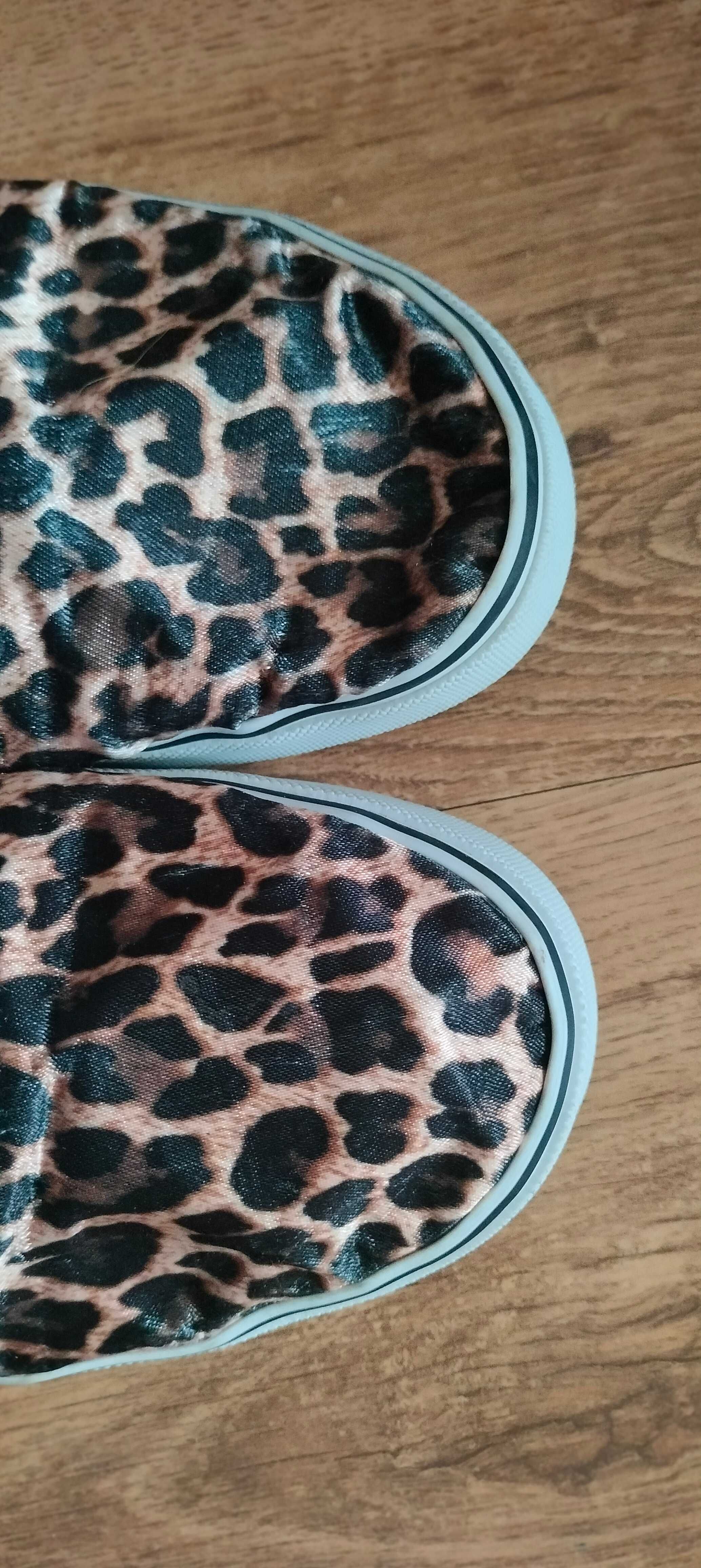 Tenisówki damskie Vans gepardzie cętki 40 25 cm