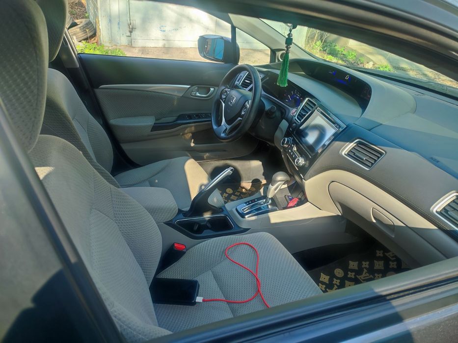 Продам Honda Civic hybrid 2015 г