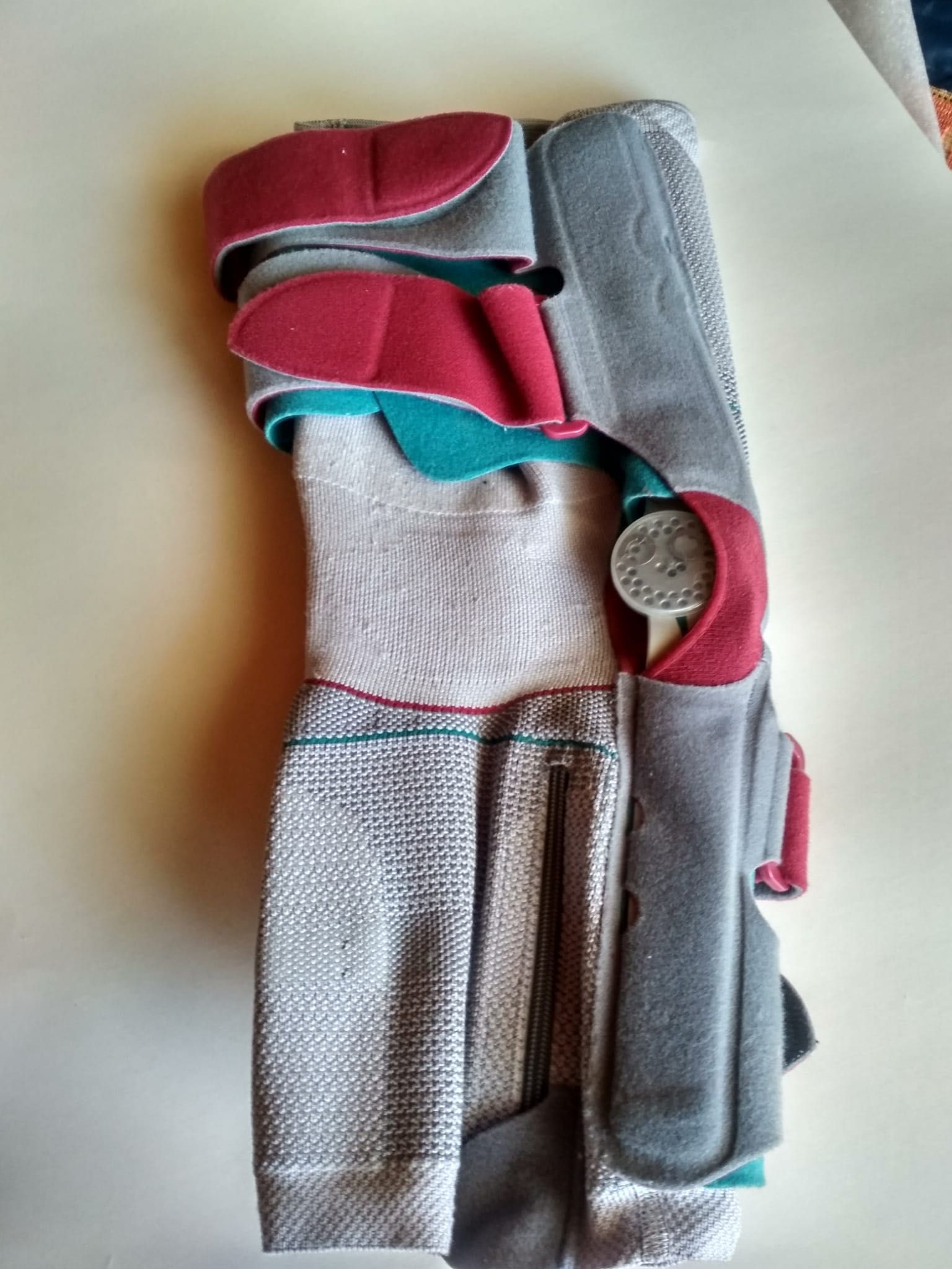 Orteza na prawe kolano Softec Genu r.3 Bauerfeind