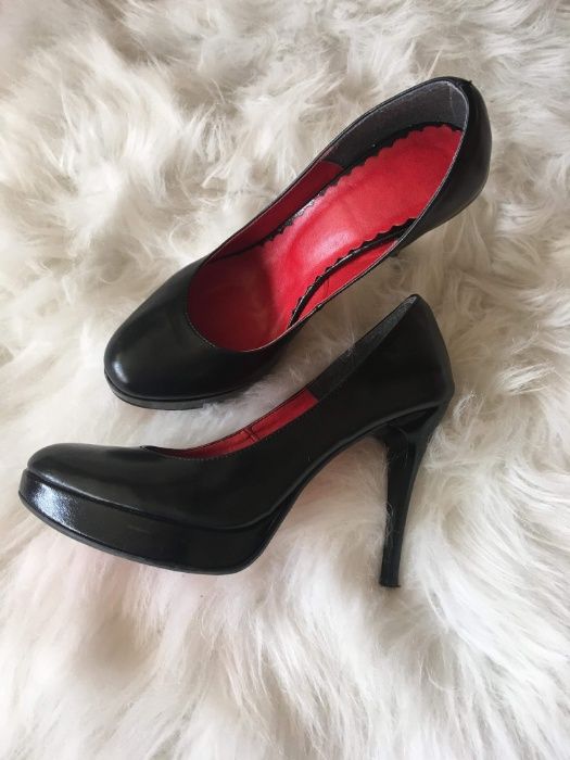 Szpilki skórzane rozm.39