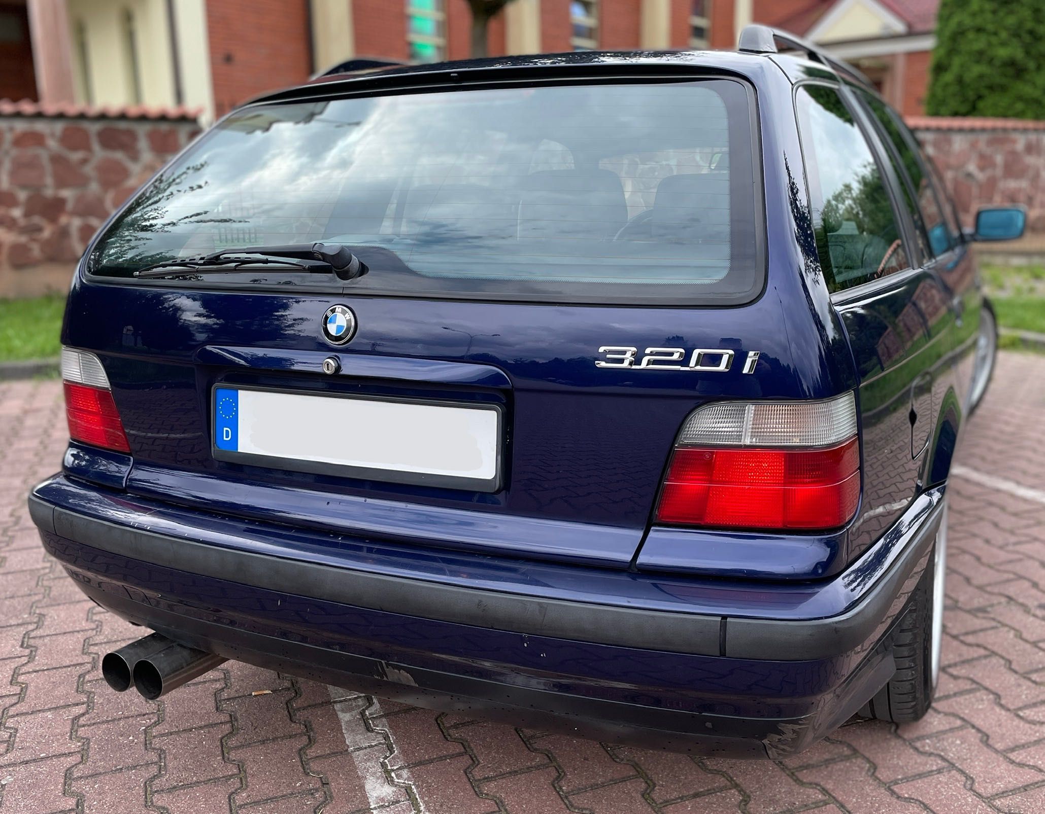 Bmw e36 320i manual oryginalny lakier bez rdzy montrealblau touring