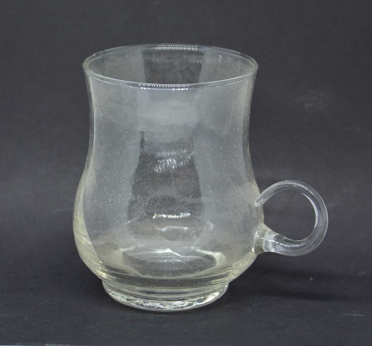 Szklany Kubek Szklanka z uszkiem Ukośne prążkowanie 9 cm Vintage