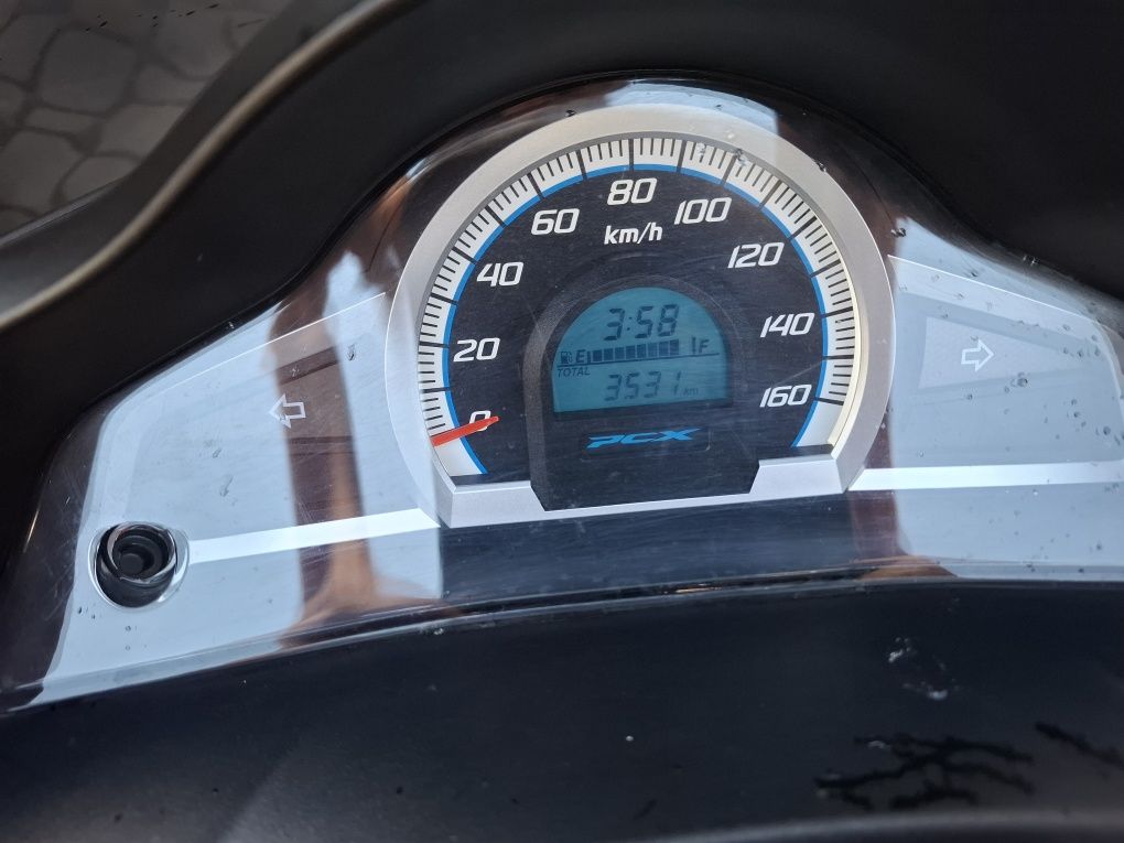 HONDA PCX  start-stop