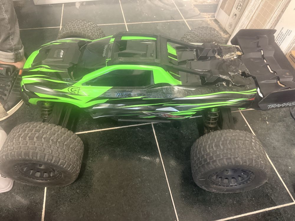 Traxxas XRT 1/5 verde