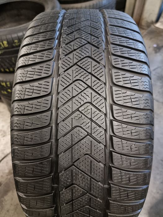 Шини Зимові 245х45хR18-275х40хR18 Pirelli Sottozero3  / 4 ШТ 85% Прот.