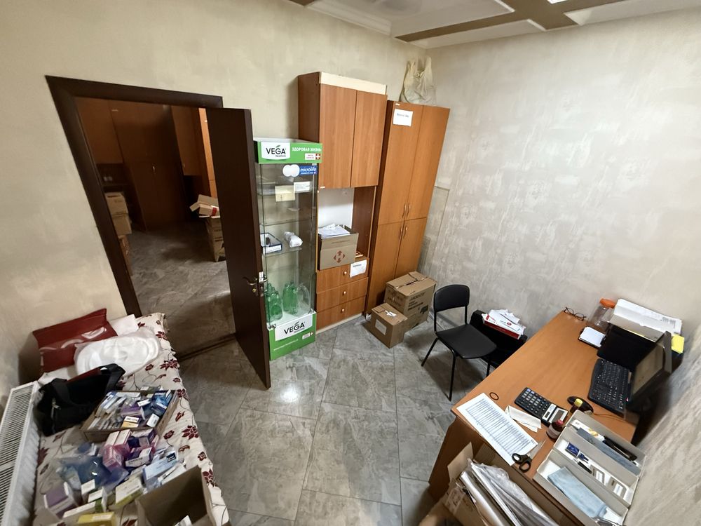 Оренда Фасадне комерційне приміщення в ЦЕНТРІ. Аптека, Магазин, Офіс