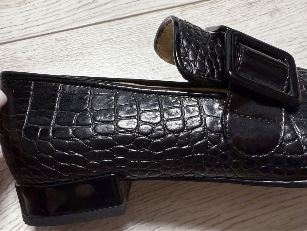 Lakierowane eleganckie mokasyny z pazurem -kolekcjonerski model