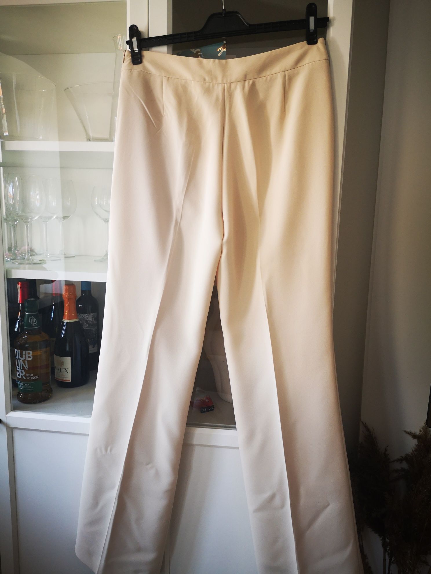 Przewiewne, eleganckie spodnie Zara, roz 42
