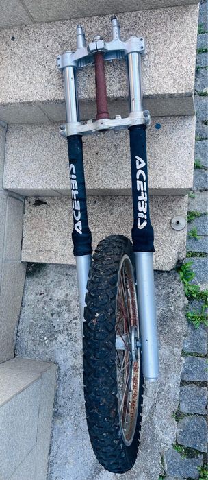 Suspensao yamanha dtr e carenagem de yamanha bws