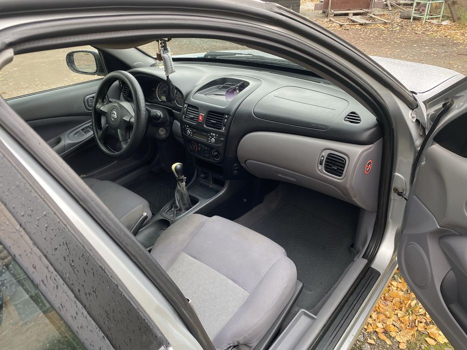 Нісан Альмера 2003