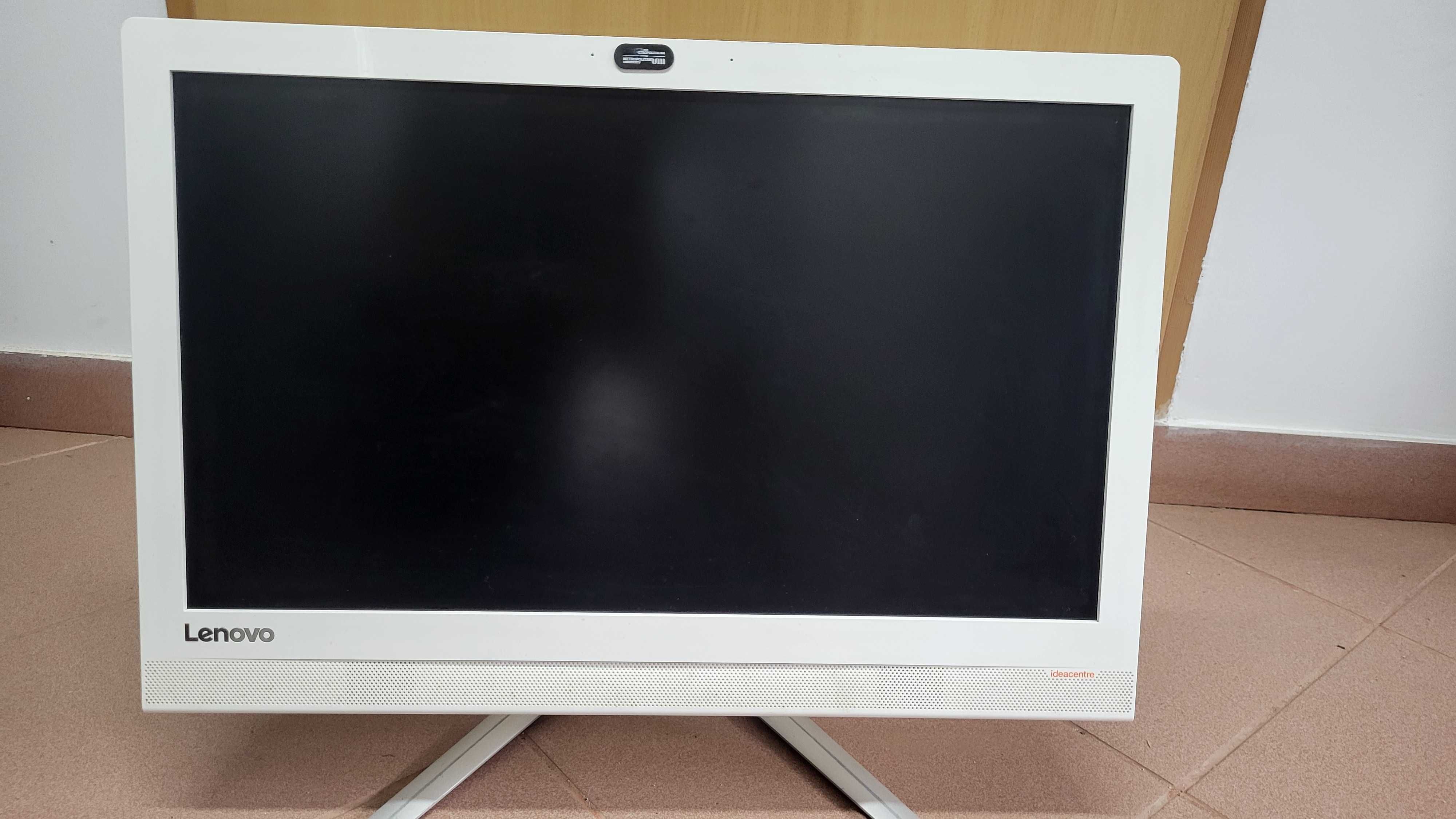 komputer Lenovo Ideacentre 300-23ISU   i3 / 4GB / 1TB  24" AiO