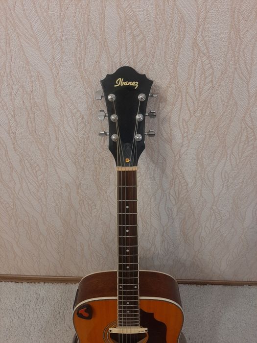 Гитара электроакустическая