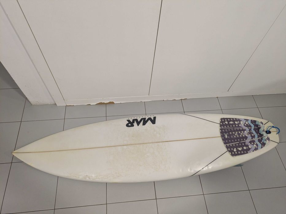 Prancha de surf marca MAR