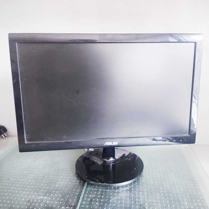 Monitor ASUS VS197DE 18.5'' 1366x768 D-Sub mede 45x28cm A funcionar