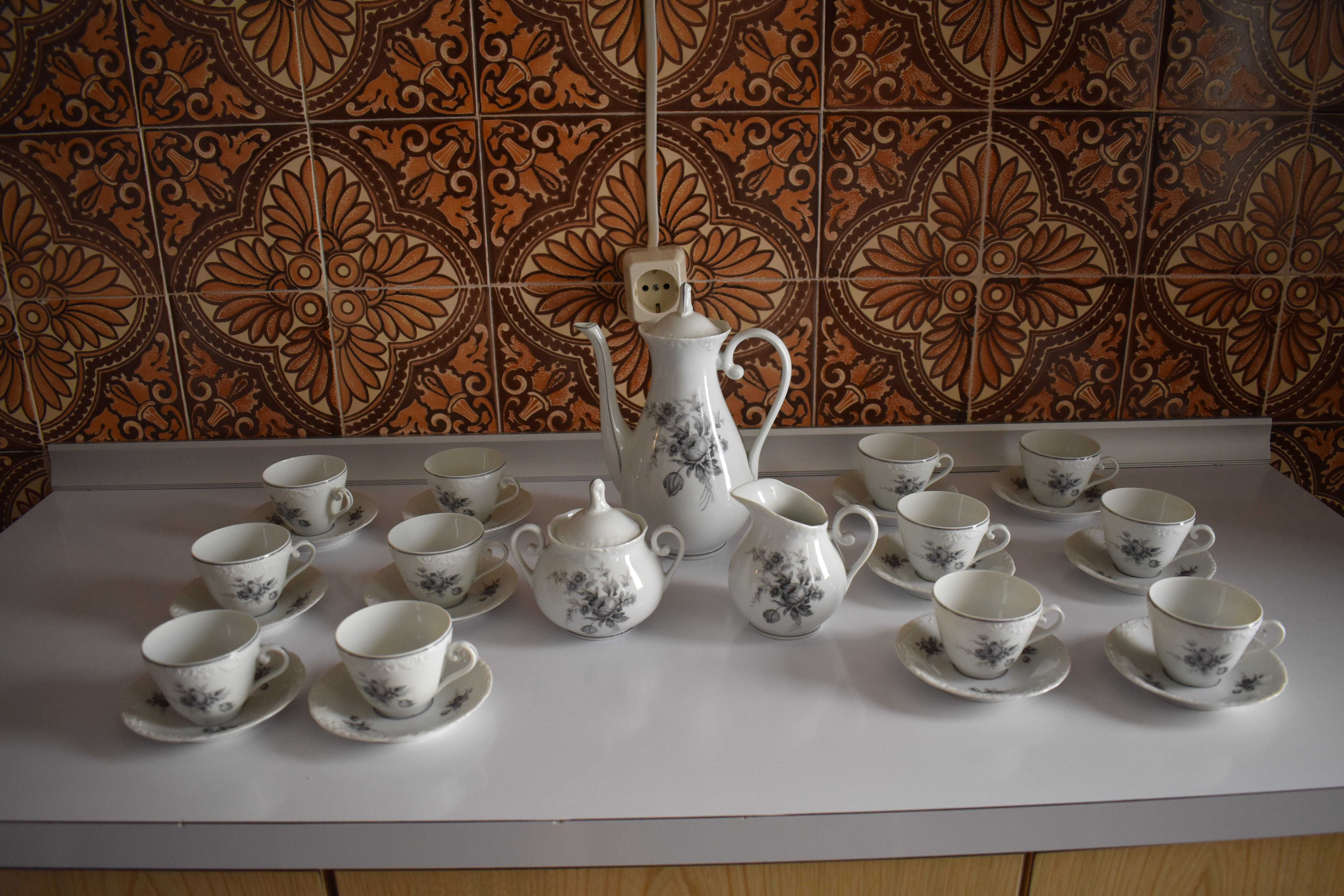 Serviço de chá em porcelana SPAL - Edição de 1974