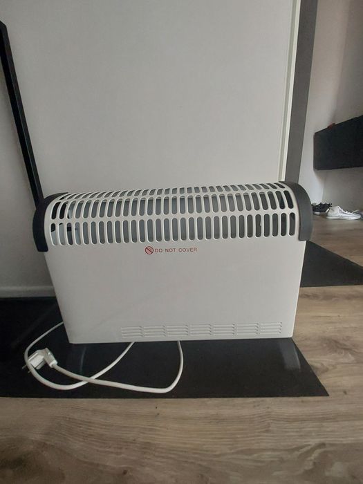 Grzejnik elektryczny konwektorowy z termostatem