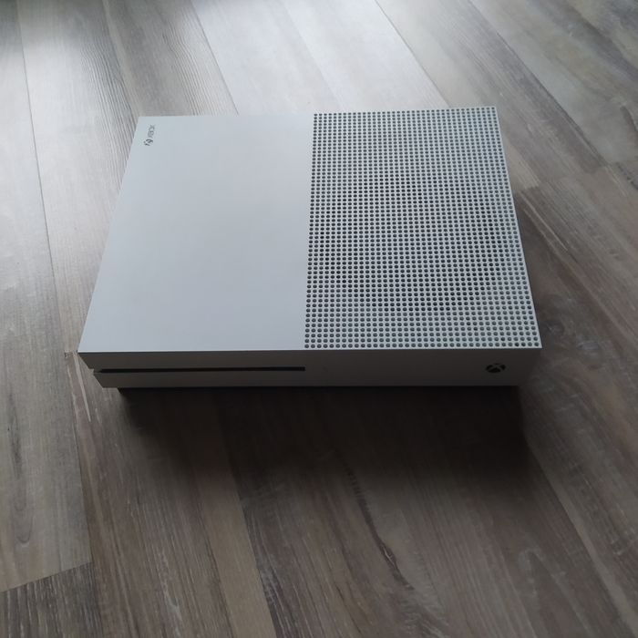 Sprzedam x box one s