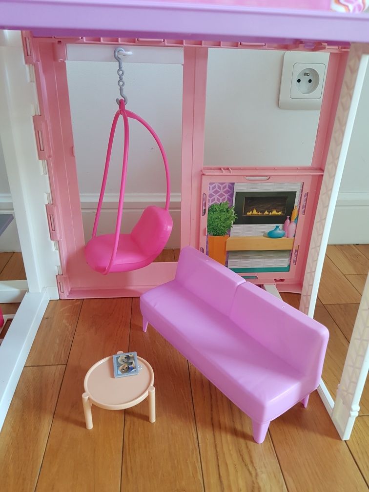 Domek Barbie miejski z windą