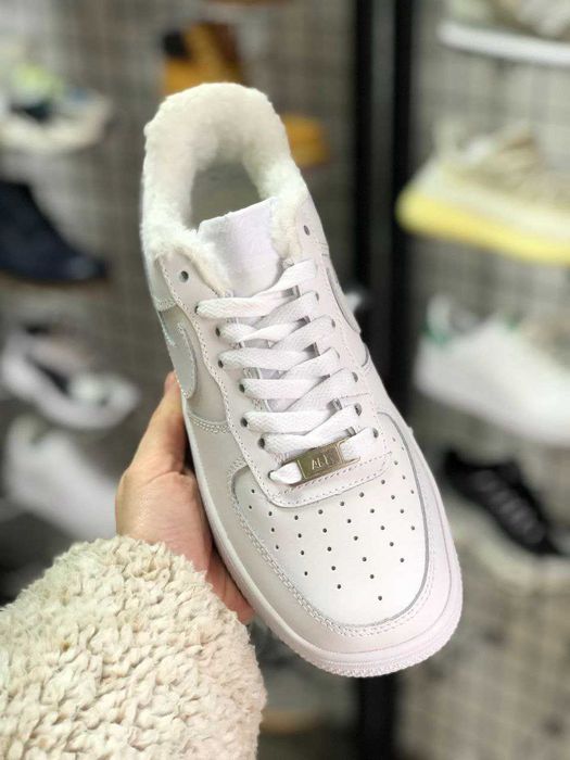 Зимові чоловічі кросівки Nike Air Force 1 - білі (41,43,45 р)