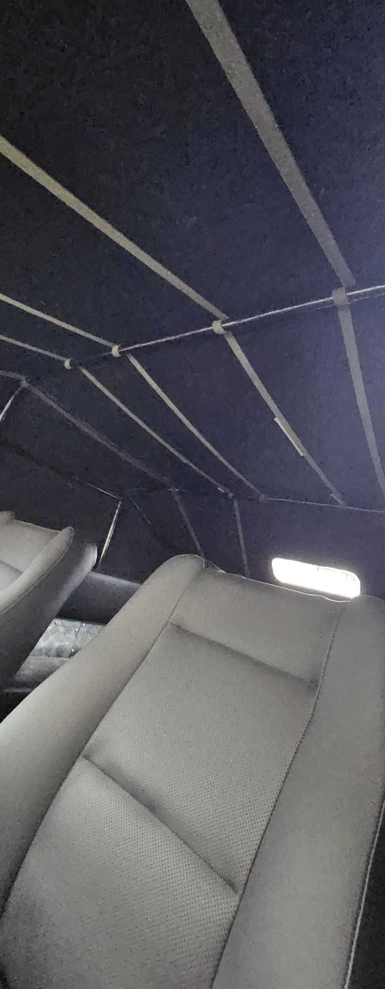 Газ 69 в ідеалі повністю відреставрований , та дорого викрашений