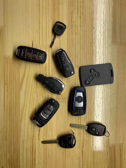 Виїзна майстерня виготовлення та прошивки авто ключів