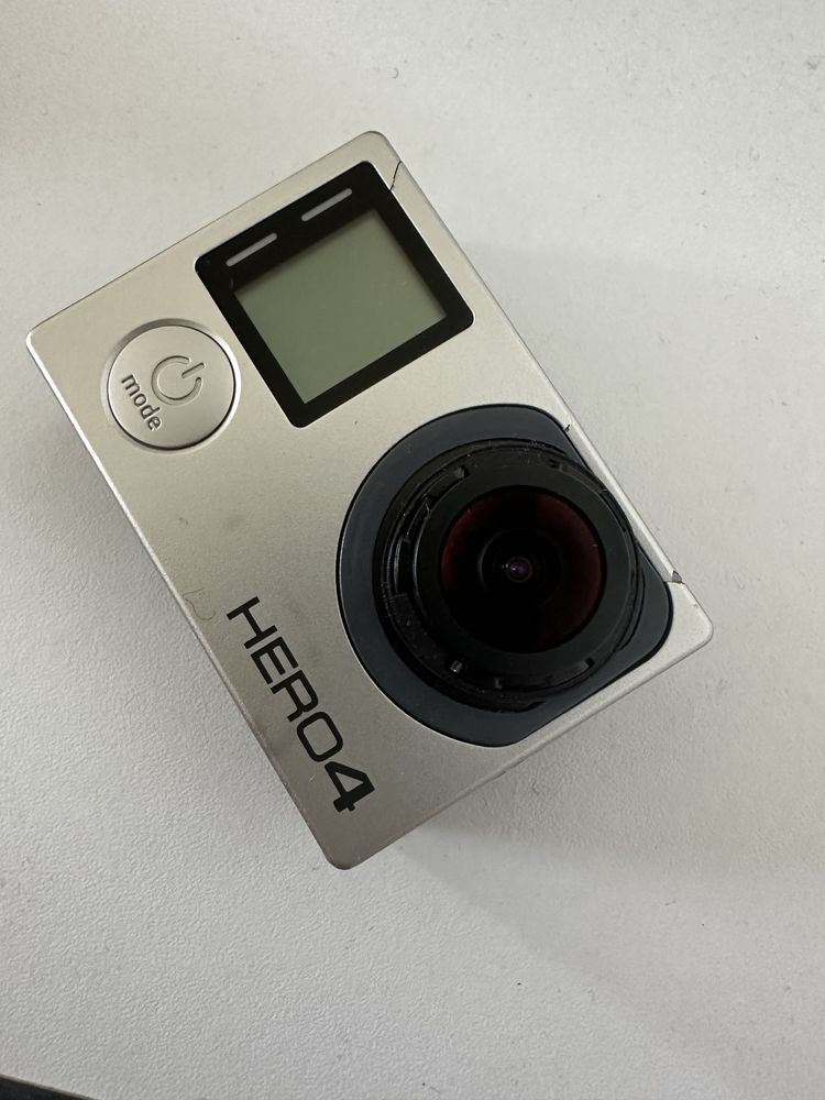 GoPro Hero4 з нагрудним кріпленням та аксесуарами