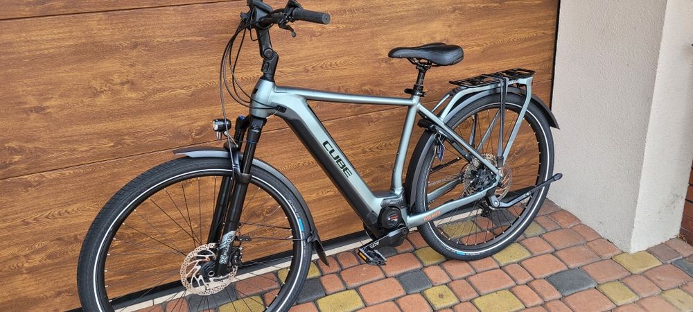 Cube Kathmandu Bosch CX 4