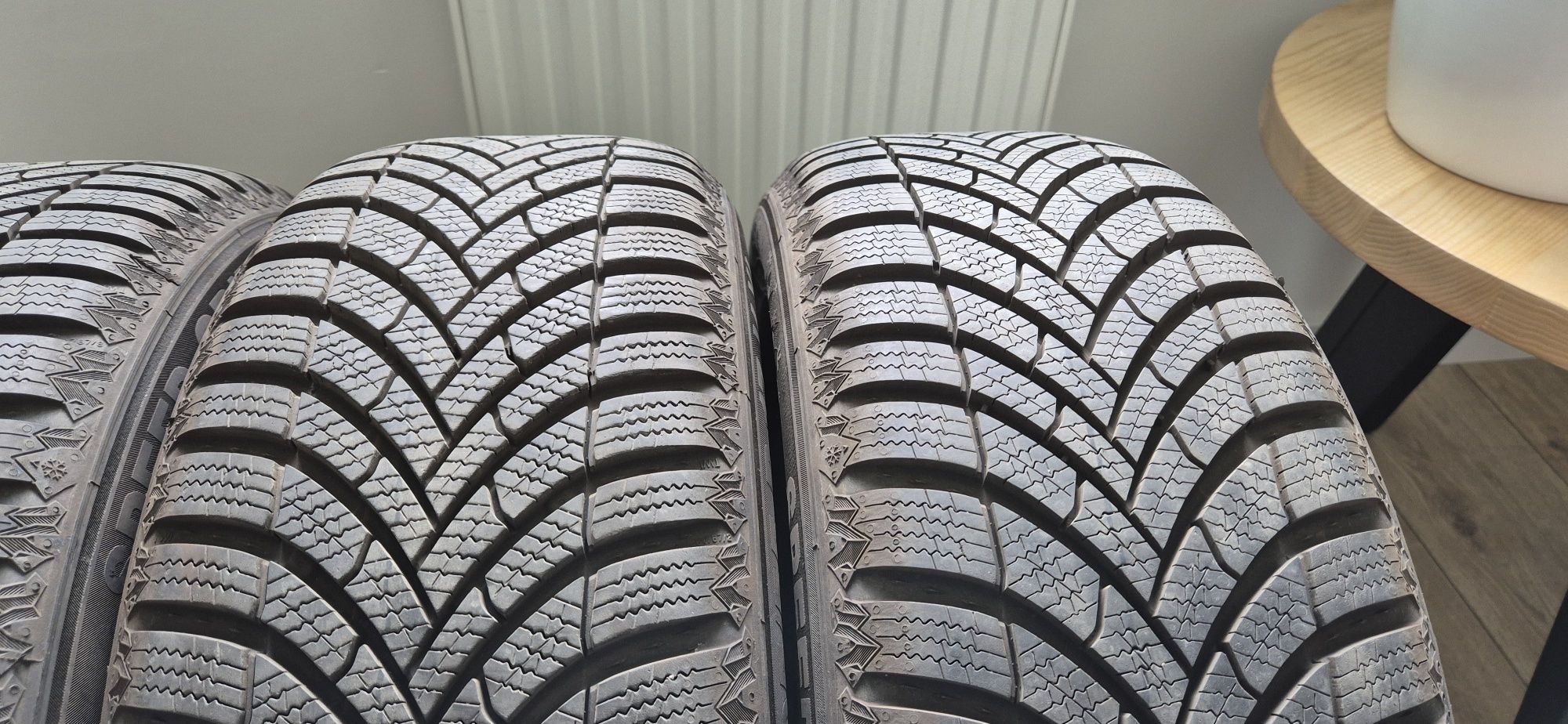 205/55 R17 95V XL DOT 1524 Semperit opony zimowe