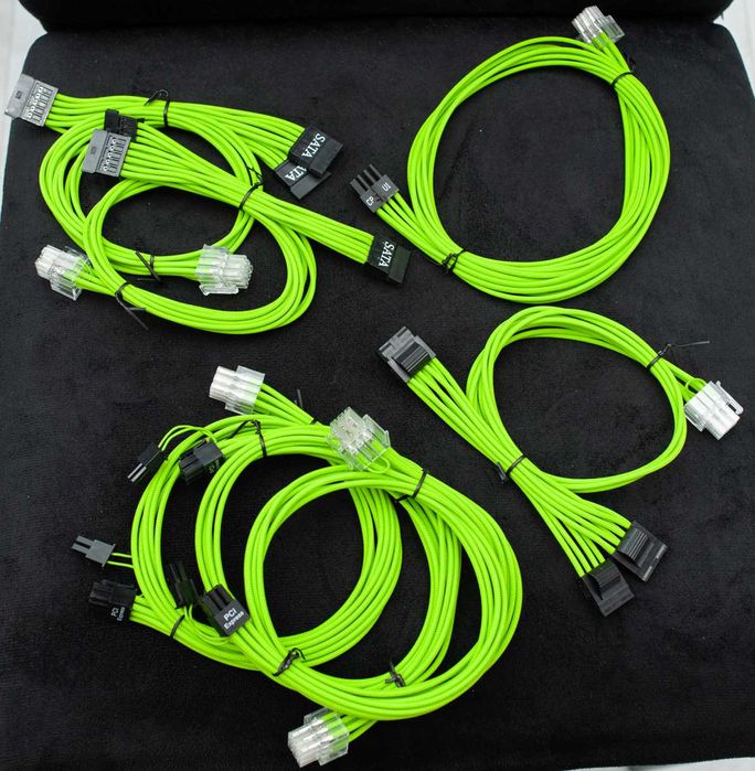Super Flower Golden Green 80+ gold 800W + custom cable