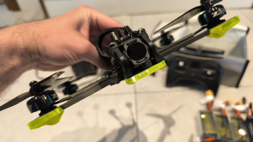 Dron fpv Nazgul DC5 ECO 6S HD DJI z Tango II. Zestaw 
Receiver option: