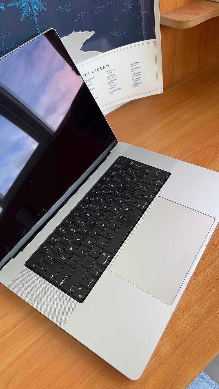 Apple MacBook Pro 16" M1 Max 32gb 1tb Silver MK183 2021
