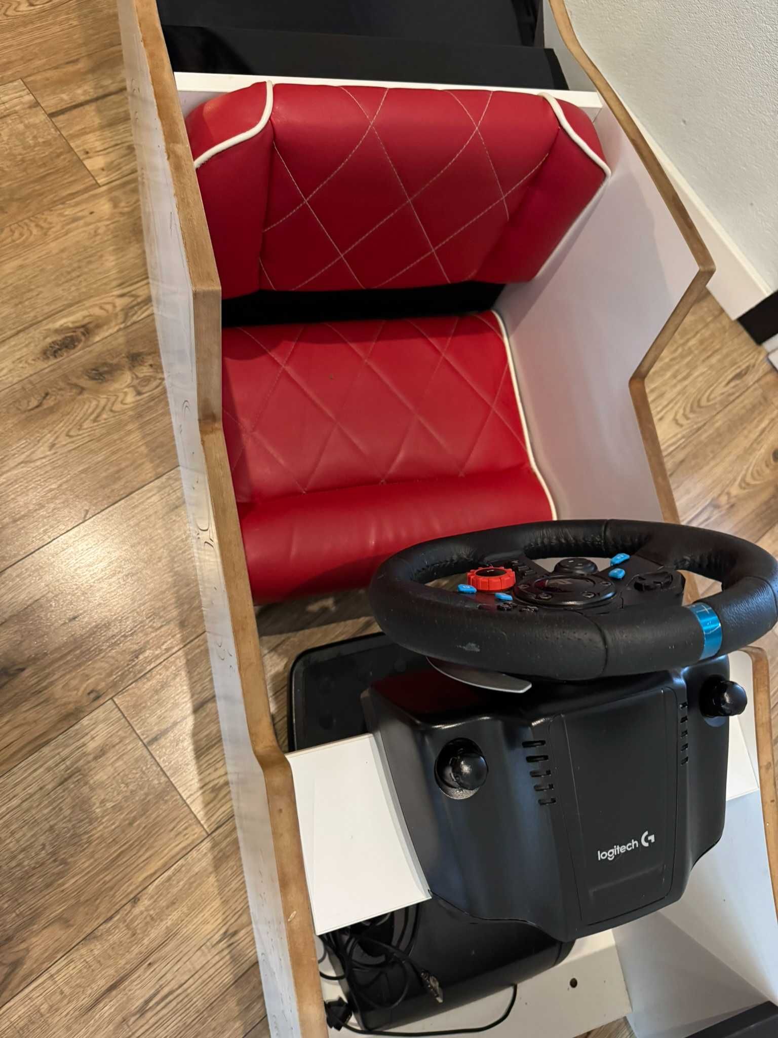 Fotel Playseat Zygzak McQueen dla dzieci 2-7 lat skórzane siedzisko