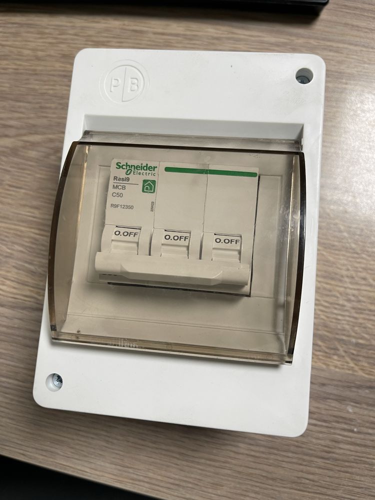 Продам автоматы с коробкой Schneider C50 ,400 v IEK BA47-29 С-16,400 v