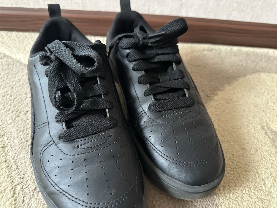 Шкіряні кросівки пума 39