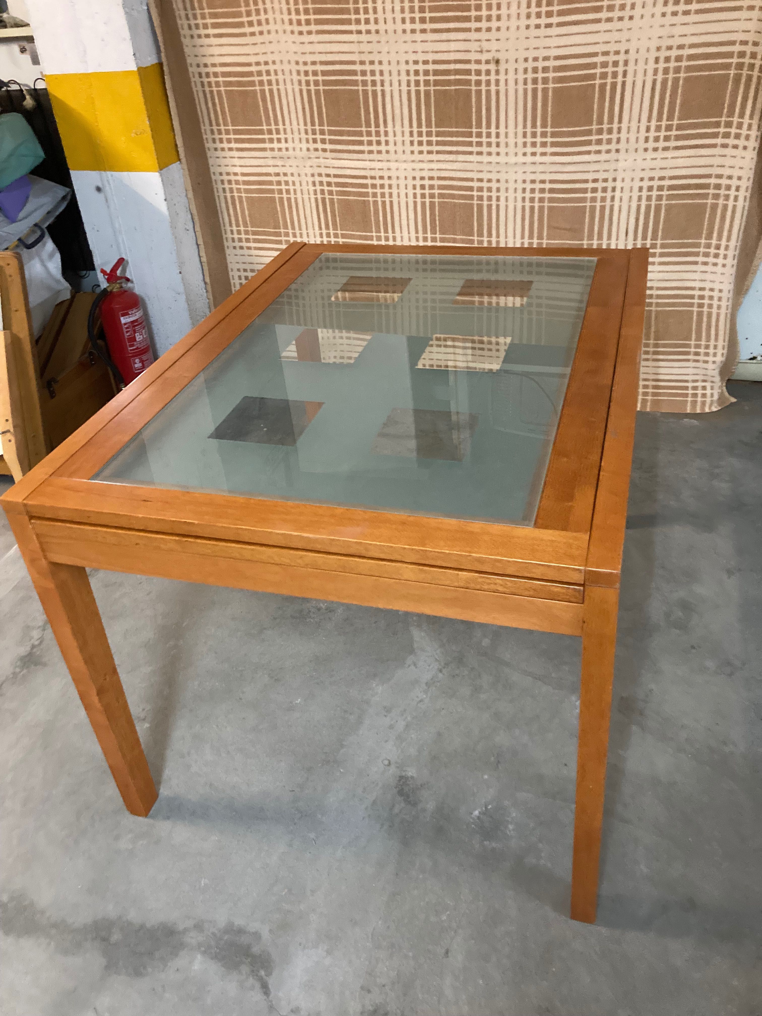 Mesa de Sala e 4 Cadeiras