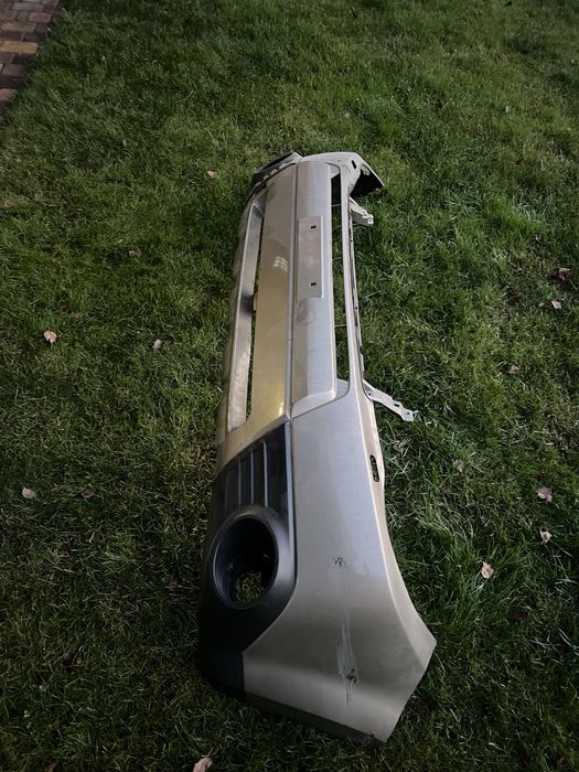 Бампер передний subaru forester