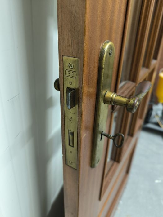 Portas de madeira c/vidro (3 unidades)