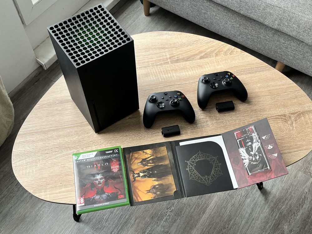 Xbox series x + 2 pady + akumulatory + Diablo IV +. Gwarancja 8miesiec