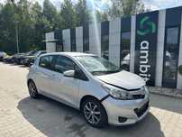 Toyota Yaris 1.3B 99KM 2013r. automat auto zarejestrowane i ubezpieczone w Polsce.