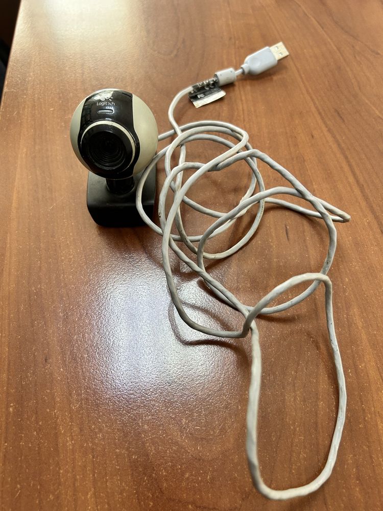 Веб камери Defender та Logitech